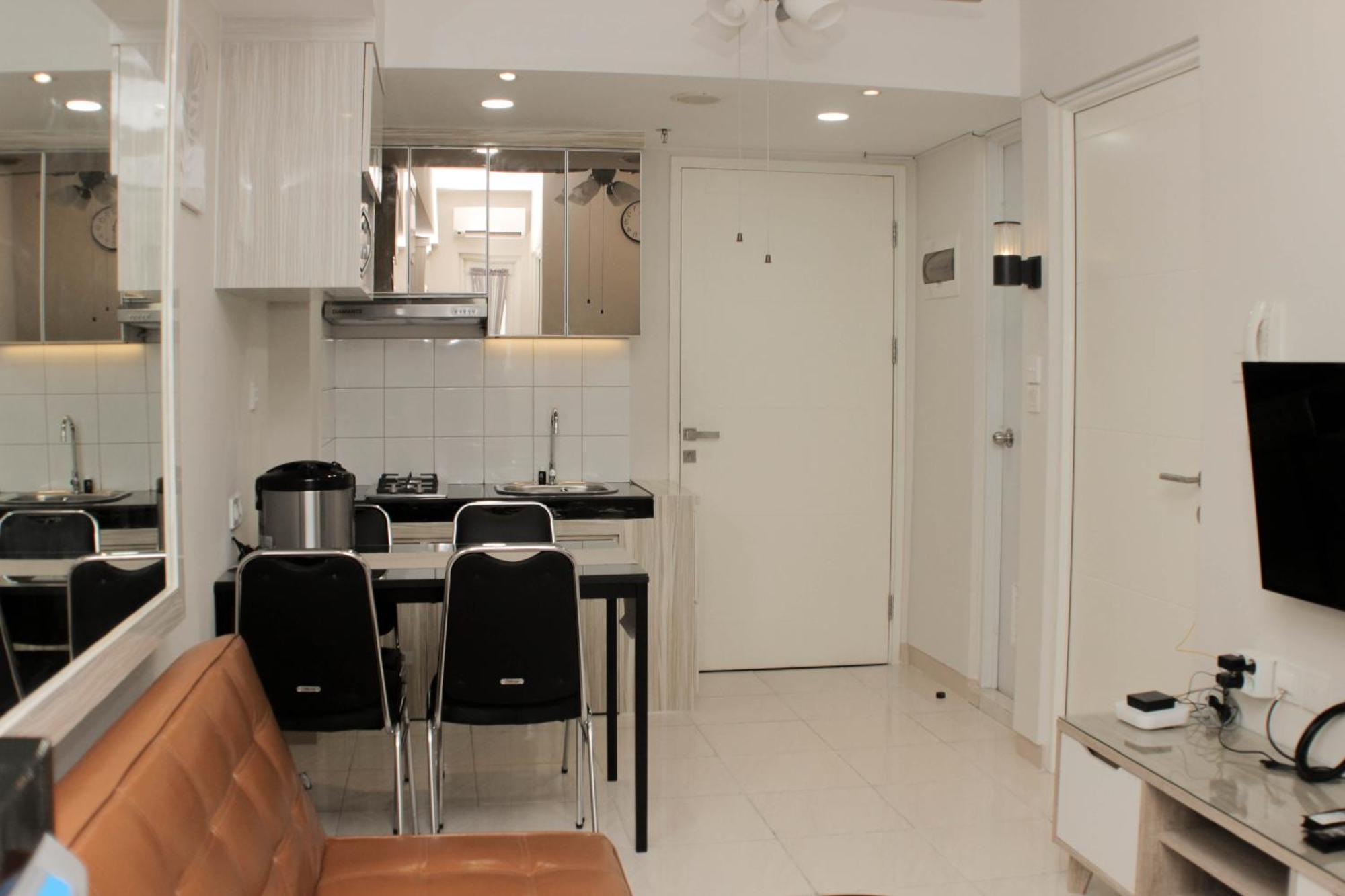 Apartemen Cozy 2br Springlake Summarecon By Travelio Bekasi